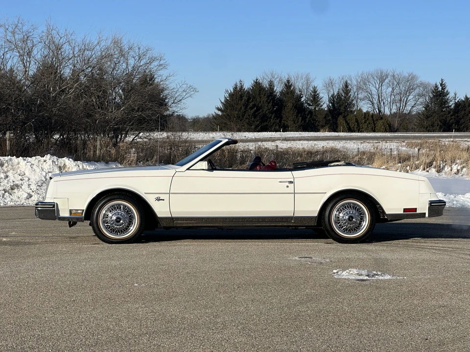 1982 Buick Riviera 4th-7th Gen - Image 19 of 31