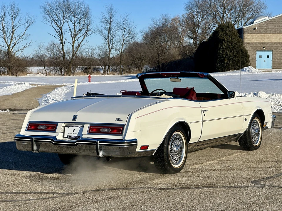 1982 Buick Riviera 4th-7th Gen - Image 21 of 31