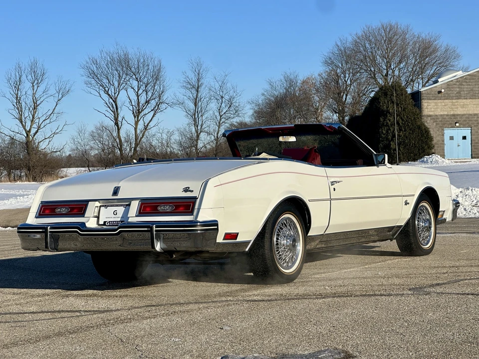 1982 Buick Riviera 4th-7th Gen - Image 22 of 31