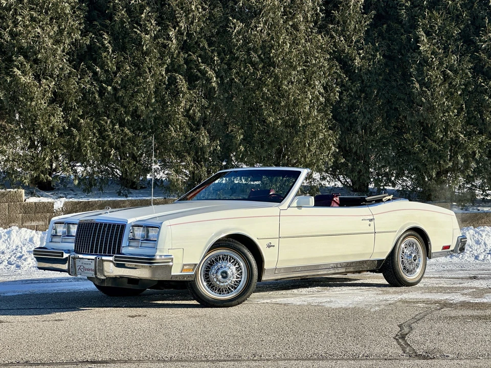 1982 Buick Riviera 4th-7th Gen - Image 5 of 31