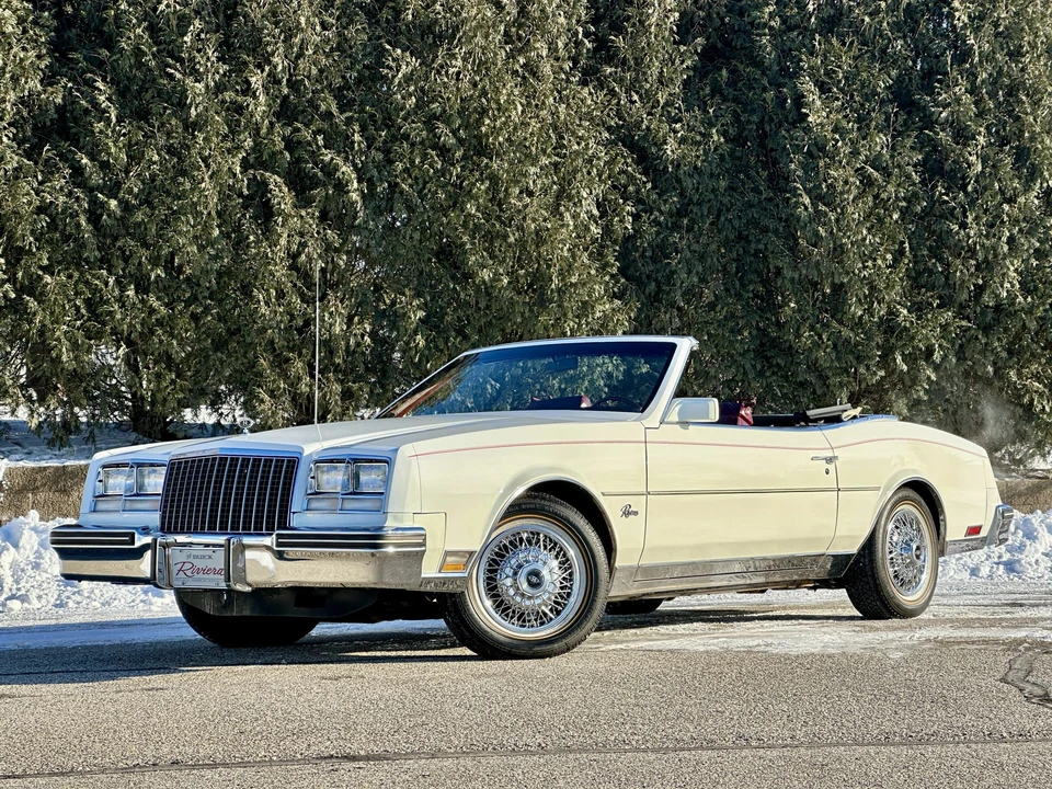 1982 Buick Riviera 4th-7th Gen - Image 4 of 31