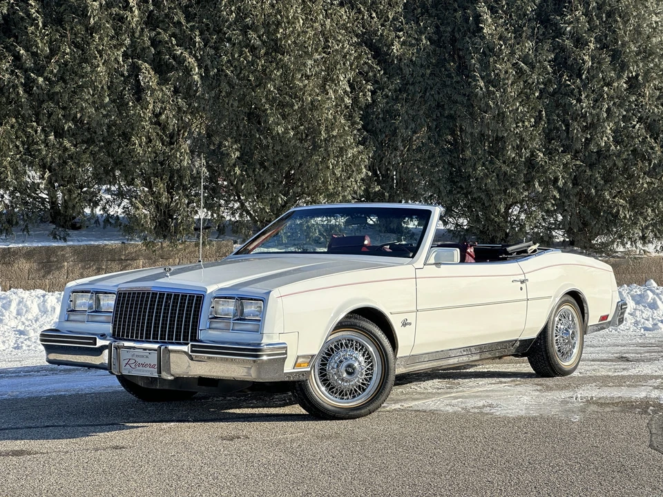1982 Buick Riviera 4th-7th Gen - Image 2 of 31