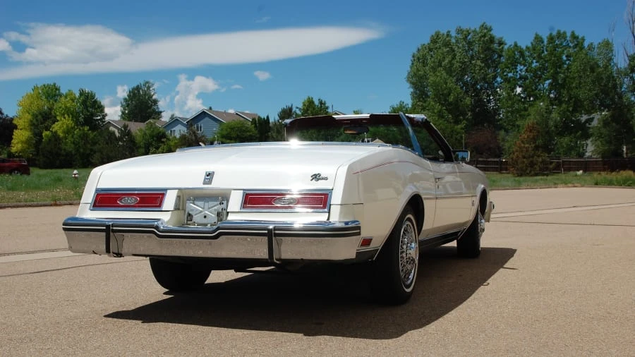 1982 Buick Riviera 4th-7th Gen - Image 3 of 12