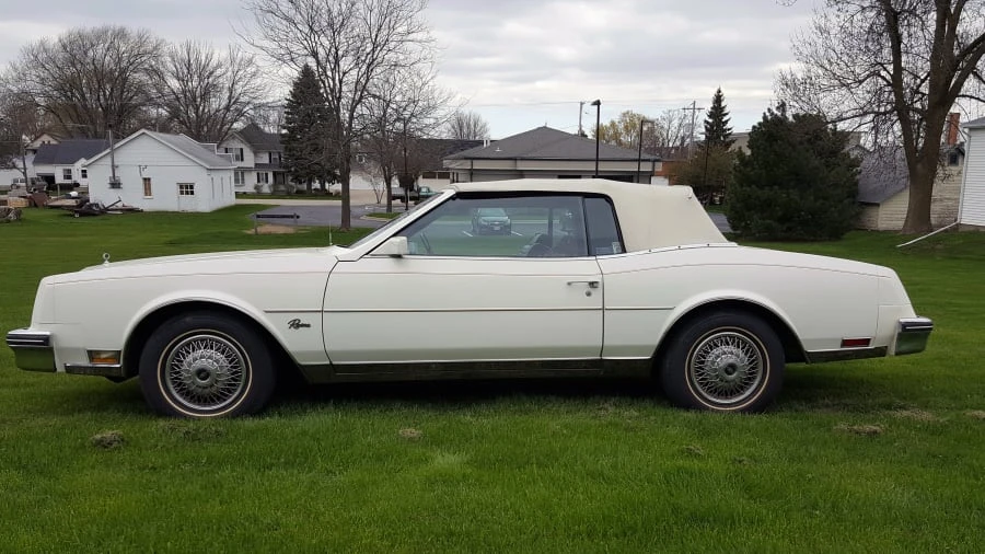 1982 Buick Riviera 4th-7th Gen - Image 2 of 6