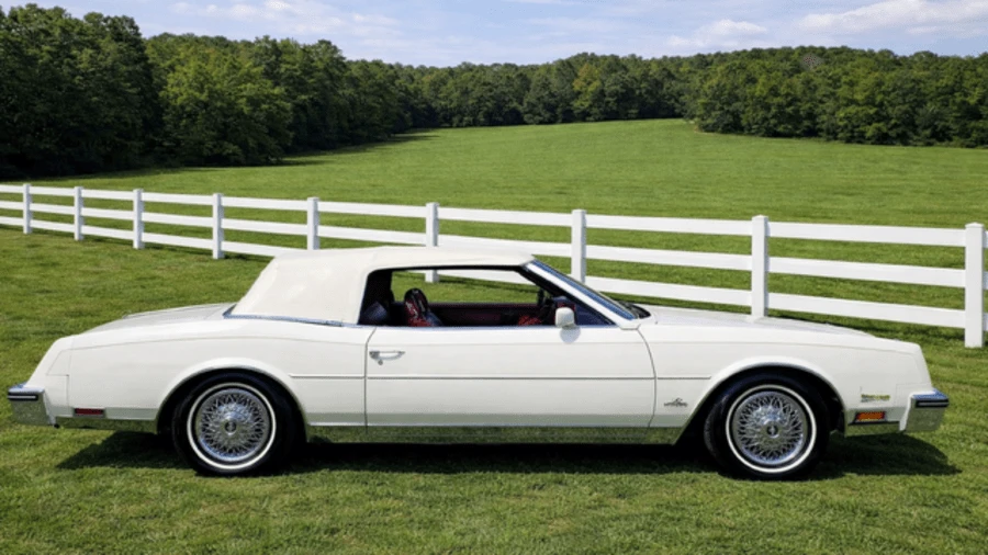1982 Buick Riviera 4th-7th Gen - Image 13 of 26