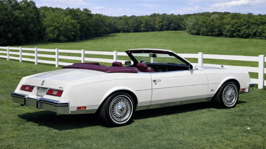 1982 Buick Riviera 4th-7th Gen - Image 17 of 26