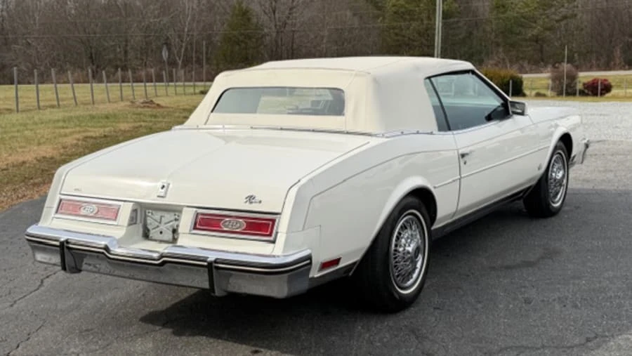 1982 Buick Riviera 4th-7th Gen - Image 3 of 26