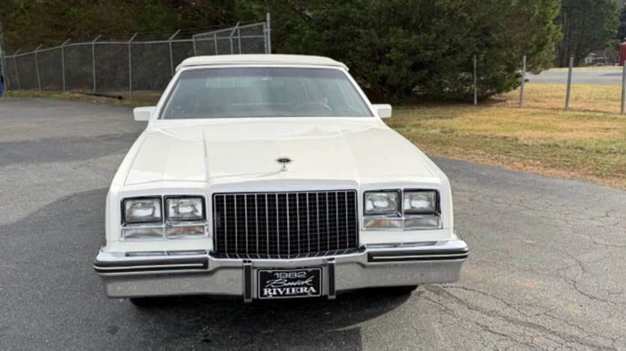 1982 Buick Riviera 4th-7th Gen - Image 4 of 26