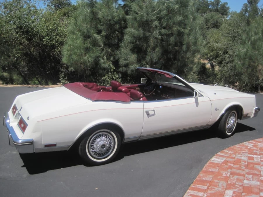 1982 Buick Riviera 4th-7th Gen - Image 5 of 6