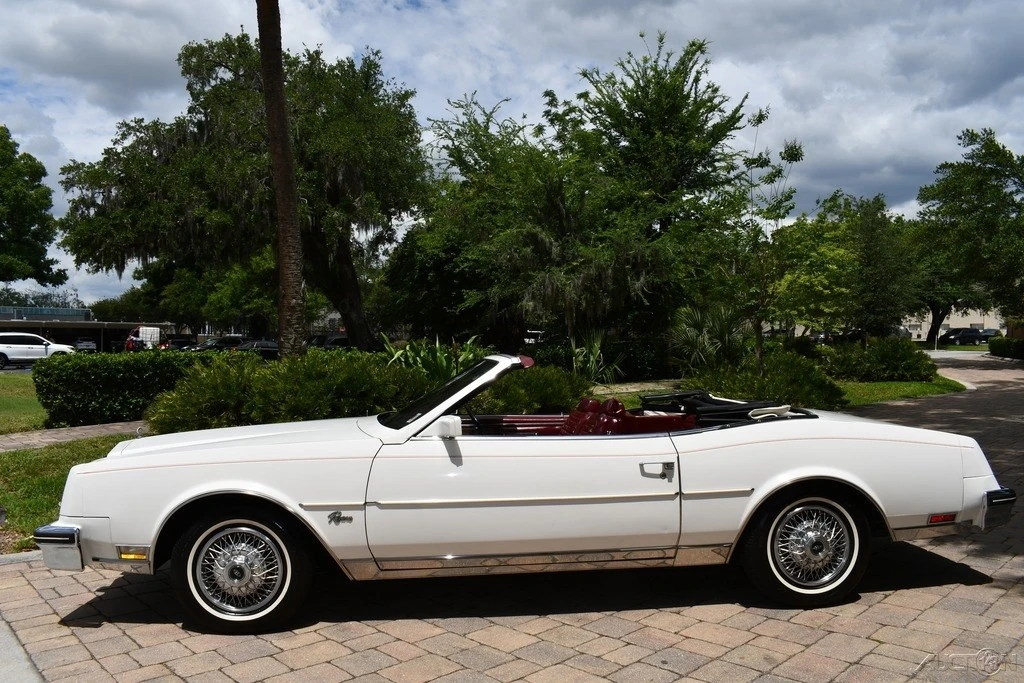 1982 Buick Riviera 4th-7th Gen - Image 10 of 24