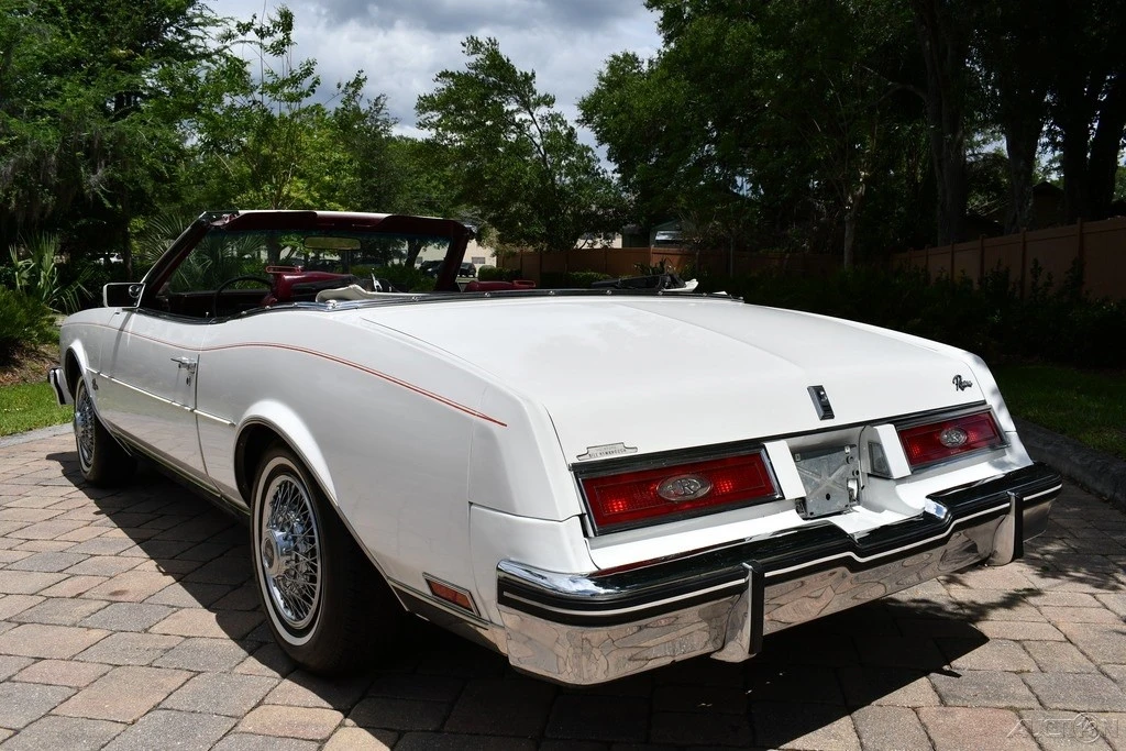 1982 Buick Riviera 4th-7th Gen - Image 18 of 24
