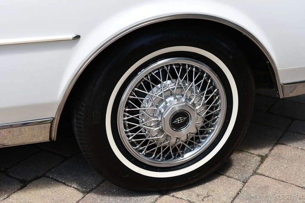 1982 Buick Riviera 4th-7th Gen - Image 11 of 24