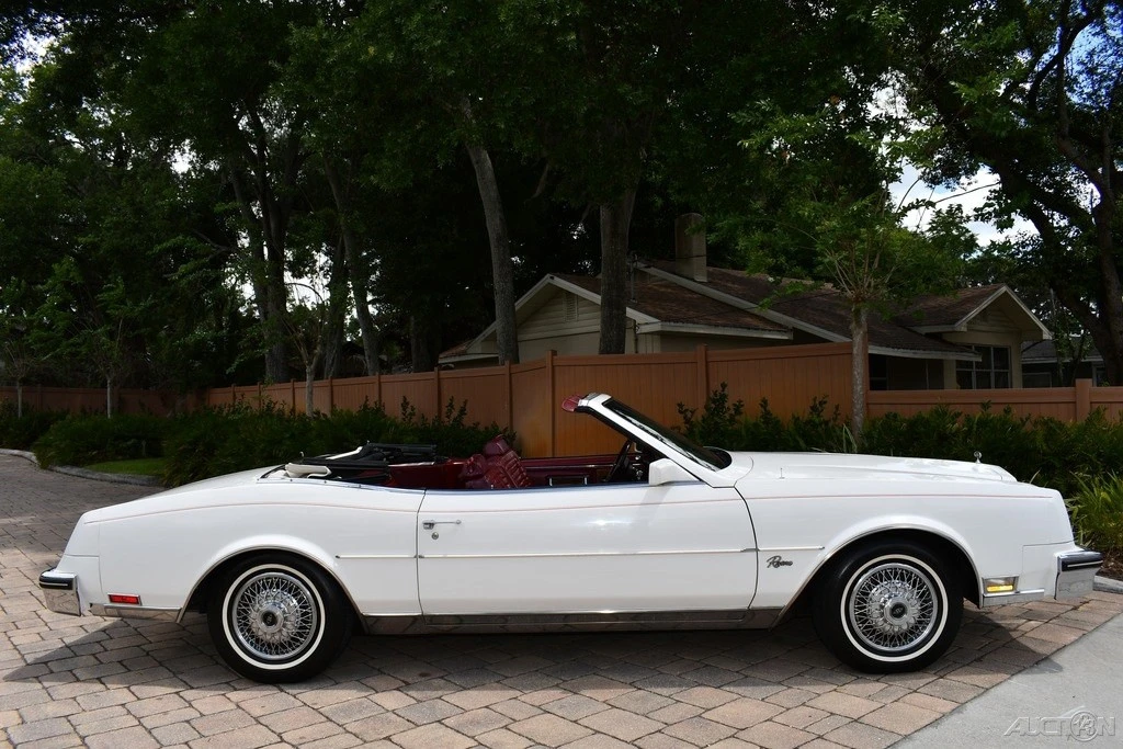 1982 Buick Riviera 4th-7th Gen - Image 3 of 24