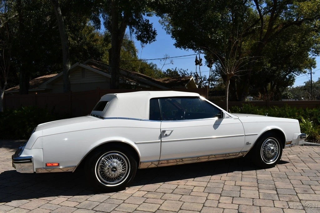 1982 Buick Riviera 4th-7th Gen - Image 20 of 21