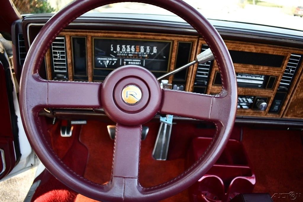 1982 Buick Riviera 4th-7th Gen - Image 6 of 21