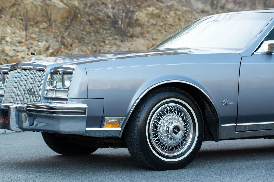 1982 Buick Riviera 4th-7th Gen - Image 20 of 31