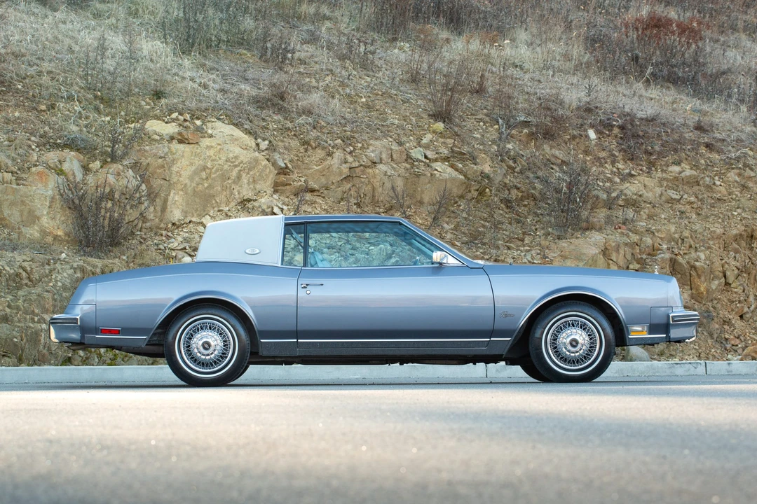 1982 Buick Riviera 4th-7th Gen - Image 10 of 31