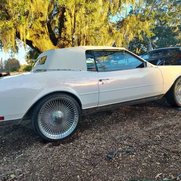 1982 Buick Riviera Coupe 2D