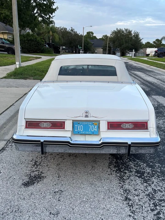 1982 Buick Riviera 4th-7th Gen - Image 8 of 8