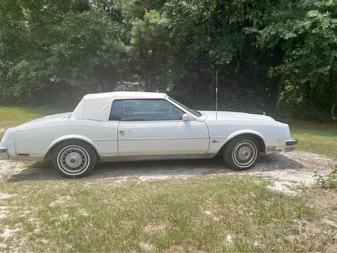 1982 Buick Riviera Coupe 2D