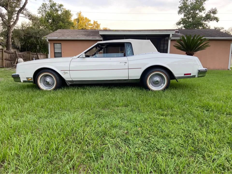 1982 Buick Riviera 4th-7th Gen - Image 2 of 8