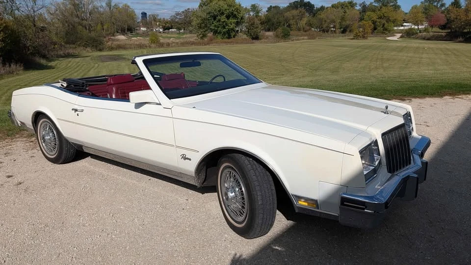 1982 Buick Riviera 4th-7th Gen - Image 4 of 8