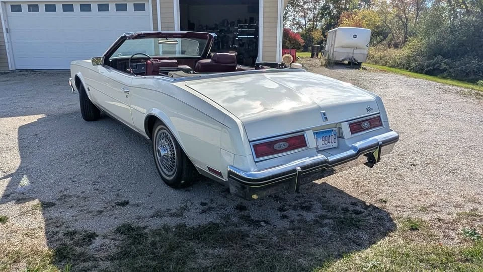 1982 Buick Riviera 4th-7th Gen - Image 2 of 8