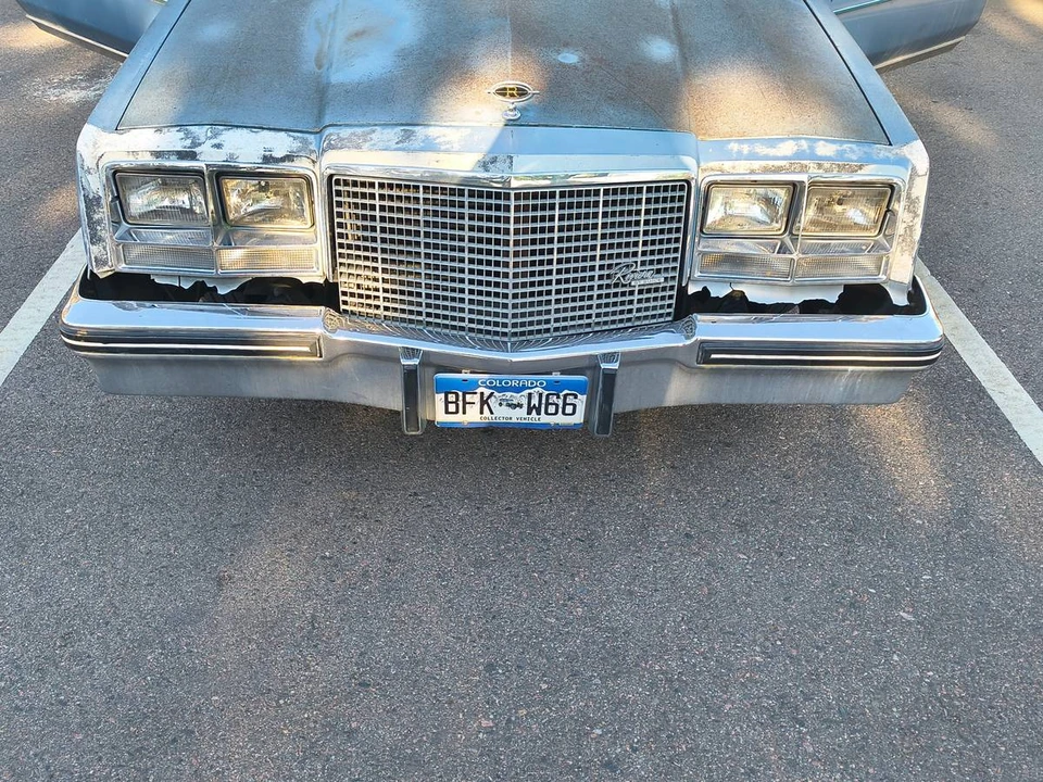 1982 Buick Riviera 4th-7th Gen - Image 2 of 12