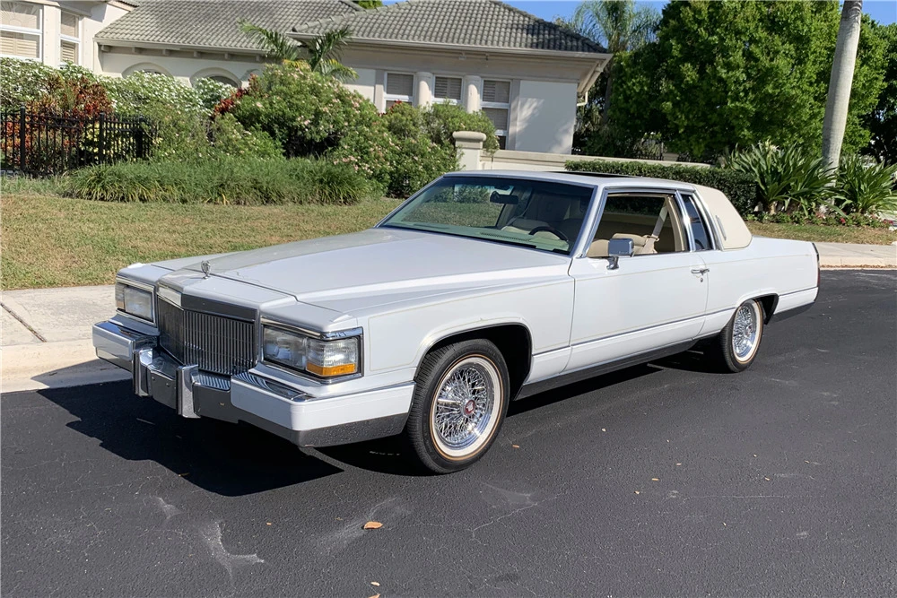 1982 Cadillac DeVille 5th Gen - Image 5 of 8
