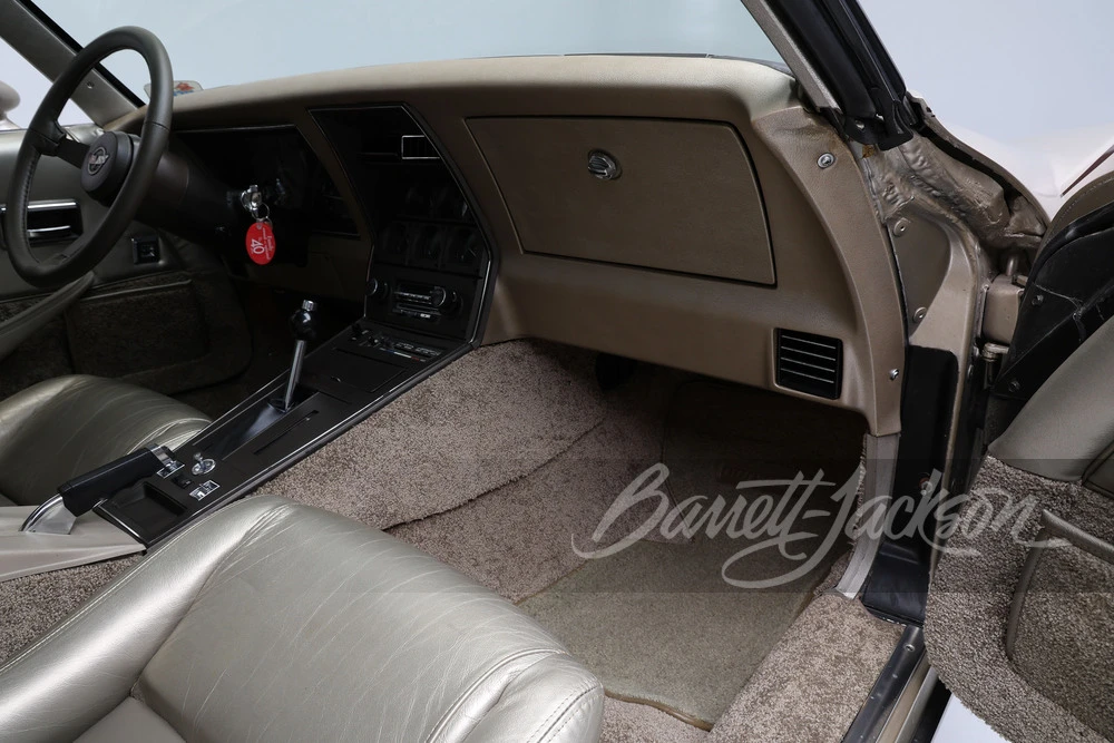 1982 Chevrolet Corvette C3 - Image 27 of 31