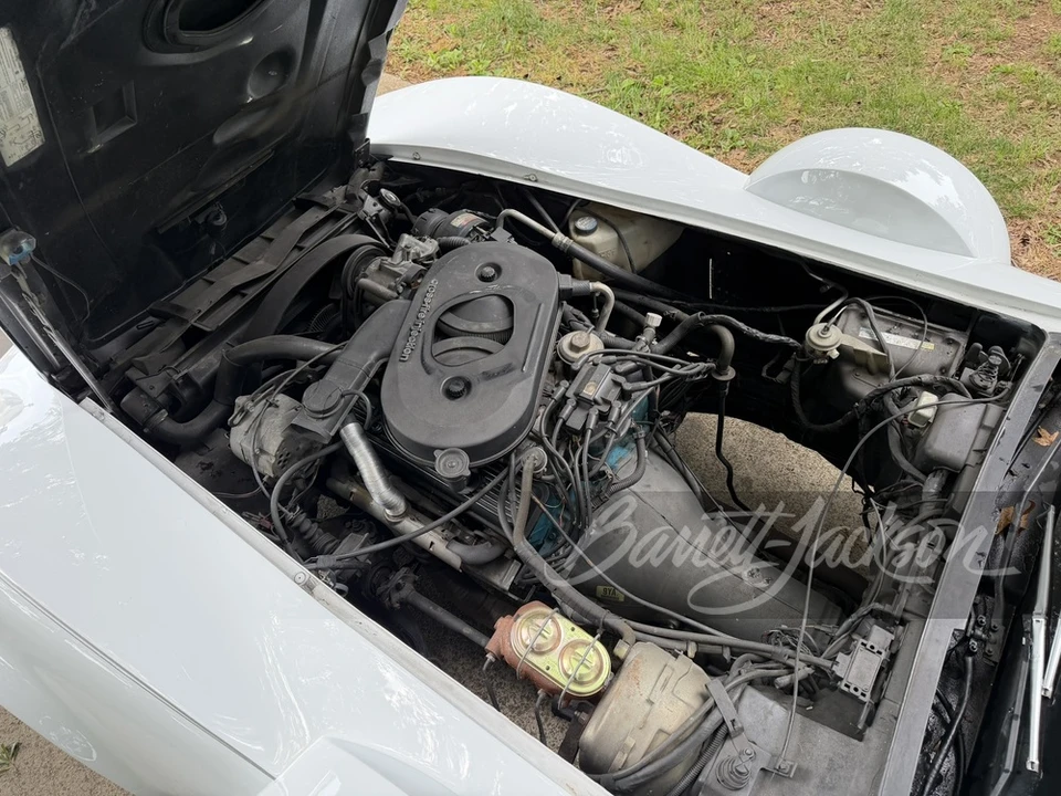 1982 Chevrolet Corvette C3 - Image 18 of 23