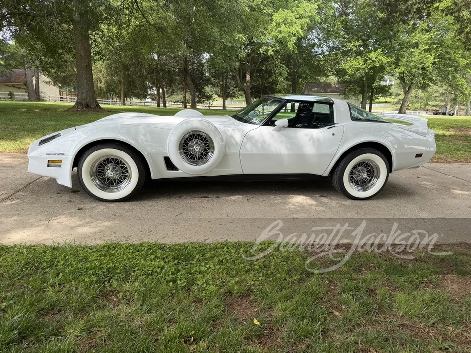 1982 Chevrolet Corvette C3 - Image 10 of 23