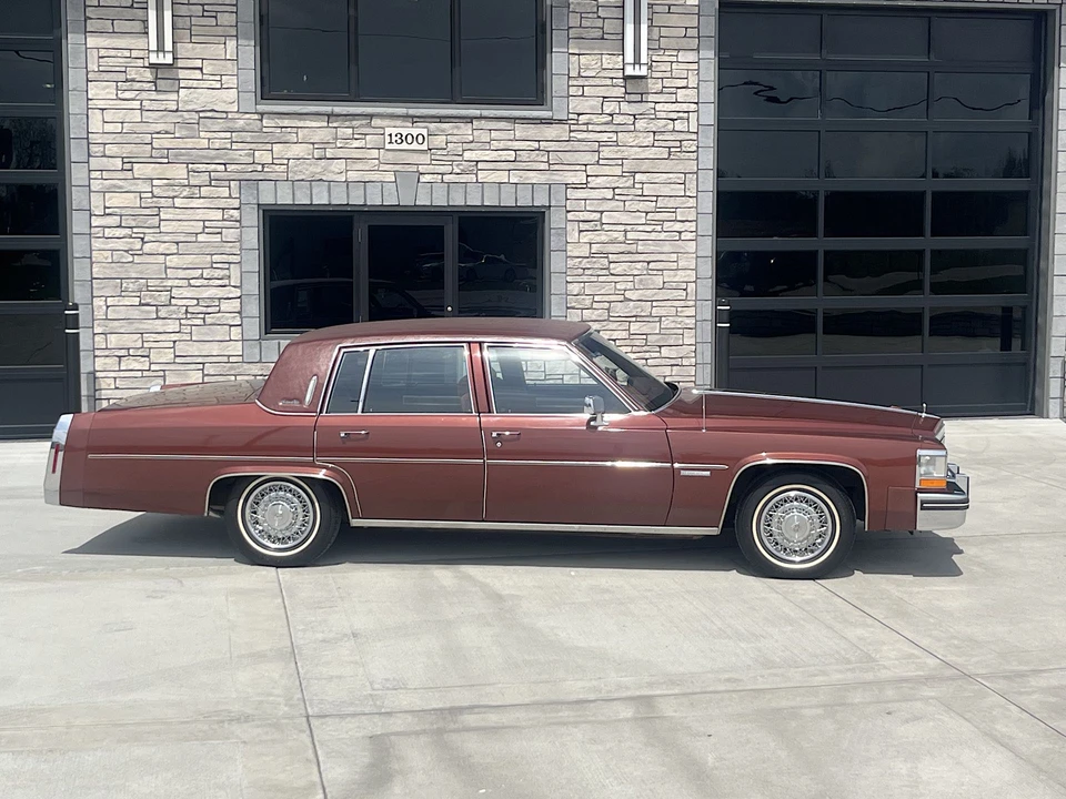 1982 Cadillac DeVille 5th Gen - Image 5 of 31