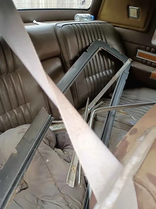 1982 Cadillac DeVille 5th Gen - Image 6 of 6