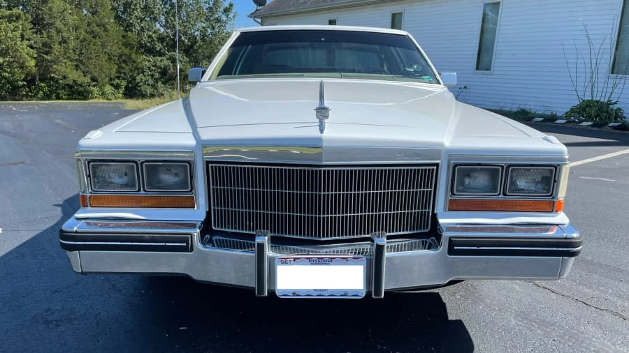 1982 Cadillac DeVille 5th Gen - Image 8 of 9