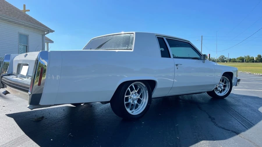 1982 Cadillac DeVille 5th Gen - Image 2 of 9