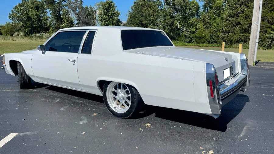 1982 Cadillac DeVille 5th Gen - Image 7 of 9