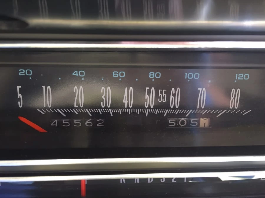 1982 Cadillac DeVille 5th Gen - Image 5 of 12