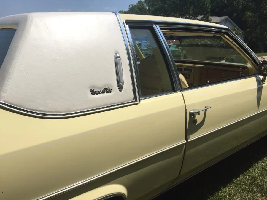 1982 Cadillac DeVille 5th Gen - Image 11 of 12