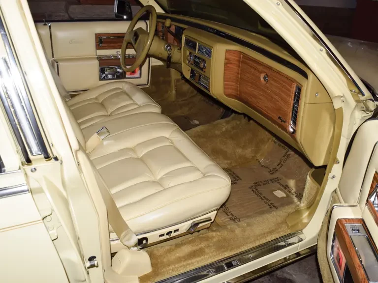 1982 Cadillac Fleetwood - Image 7 of 23
