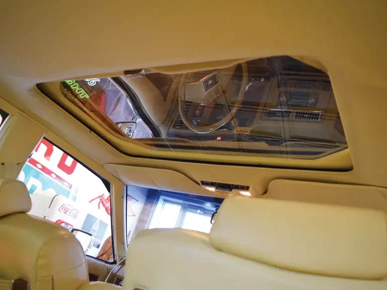 1982 Cadillac Fleetwood - Image 16 of 23