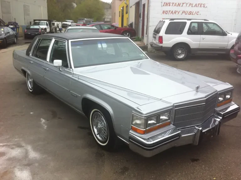1982 Cadillac Fleetwood - Image 2 of 2