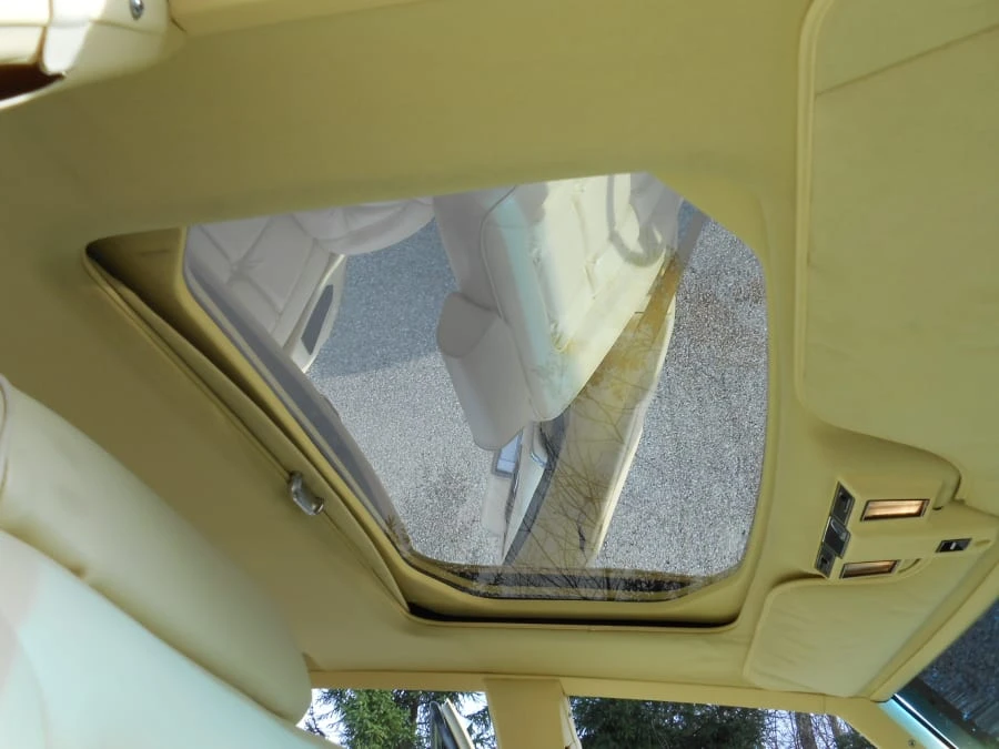 1982 Cadillac Fleetwood - Image 7 of 12