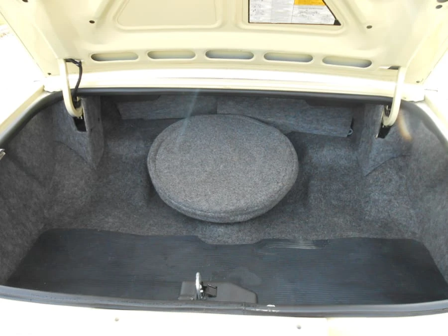 1982 Cadillac Fleetwood - Image 9 of 12