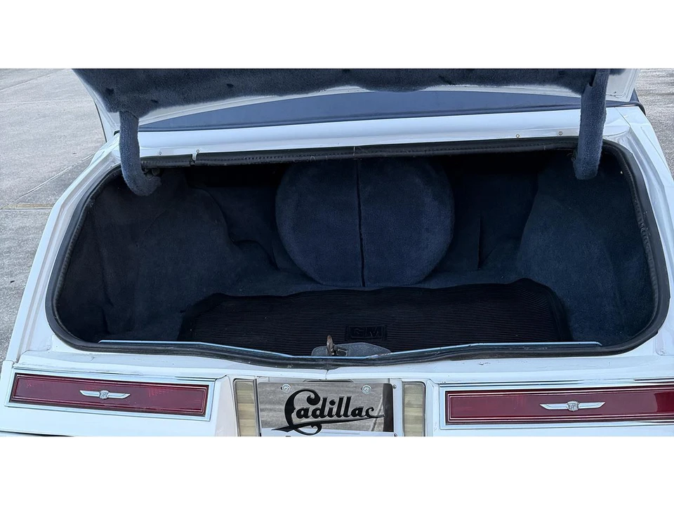 1982 Cadillac Seville - Image 7 of 20
