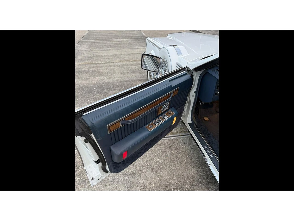 1982 Cadillac Seville - Image 9 of 20