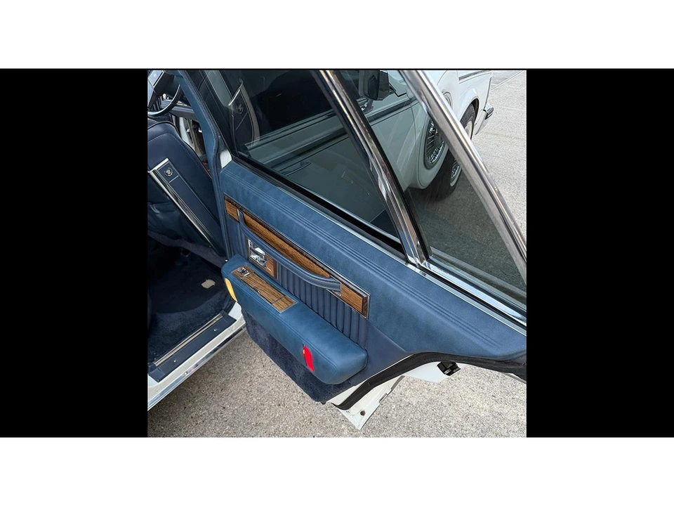 1982 Cadillac Seville - Image 15 of 20
