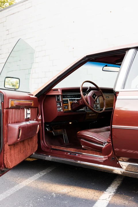 1982 Cadillac Seville - Image 25 of 31