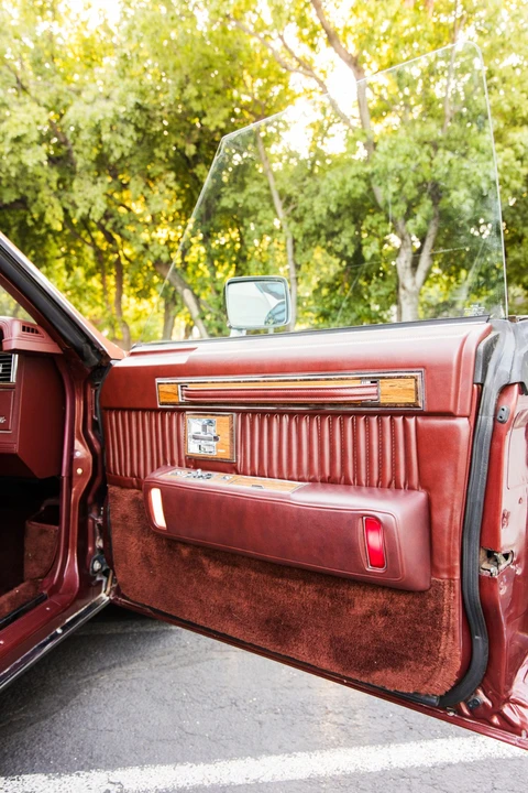1982 Cadillac Seville - Image 28 of 31