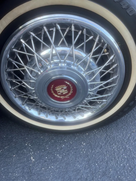 1982 Cadillac Seville - Image 24 of 31